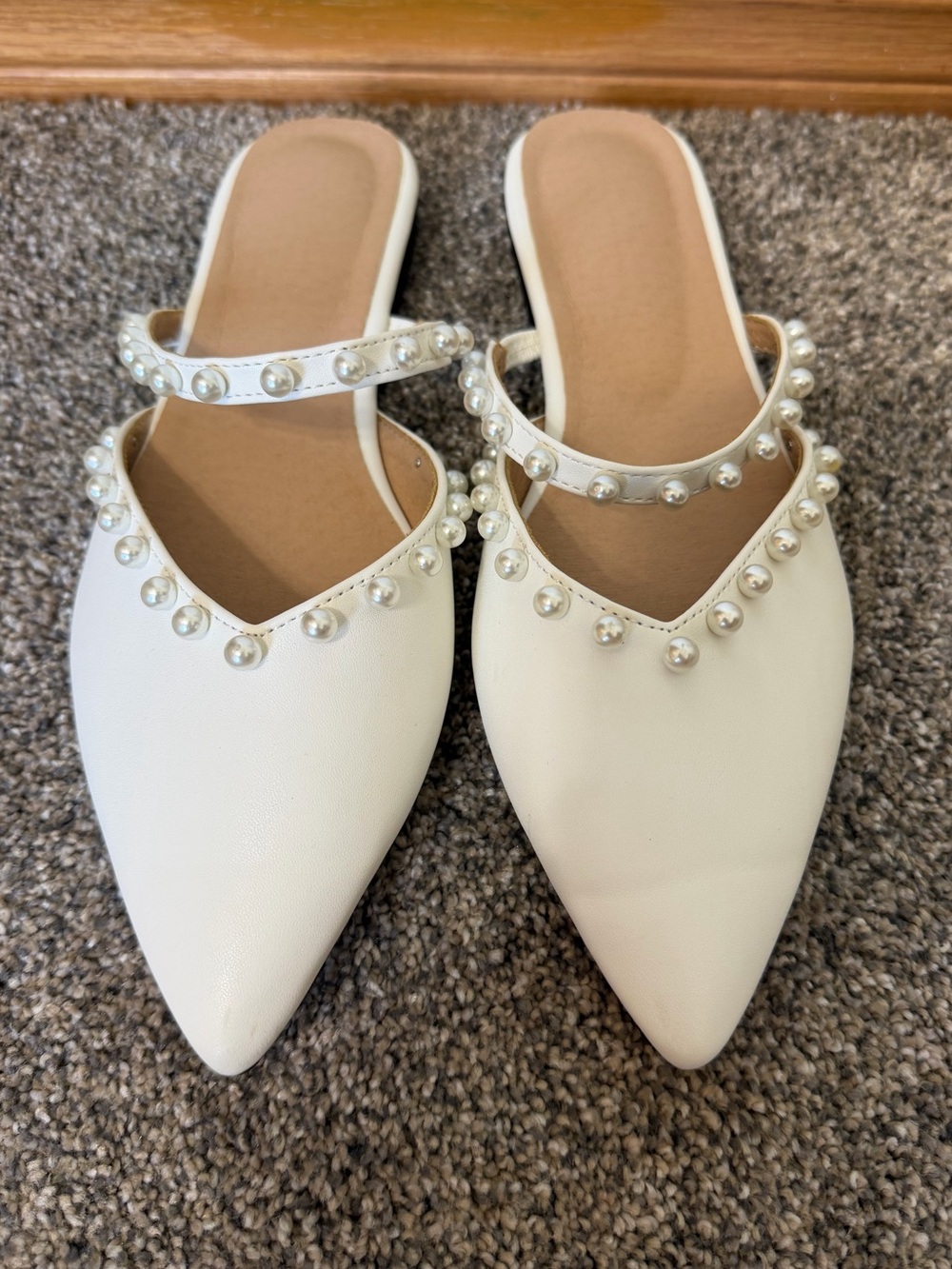 NWOT White Pearl Mules